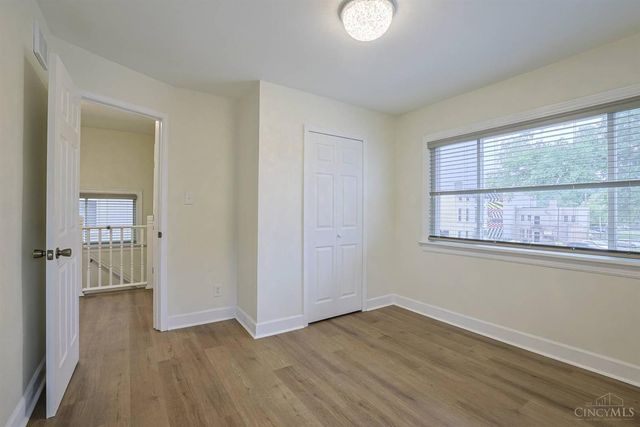 2956 Henshaw Avenue, Cincinnati, OH 45225