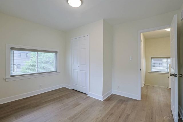 2956 Henshaw Avenue, Cincinnati, OH 45225