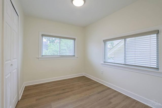 2956 Henshaw Avenue, Cincinnati, OH 45225