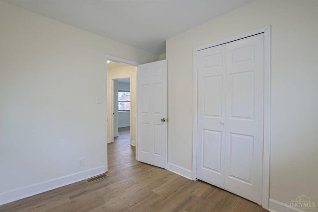 2956 Henshaw Avenue, Cincinnati, OH 45225