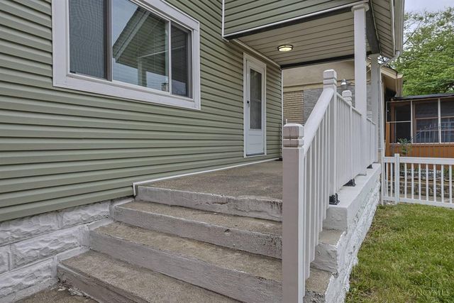 2956 Henshaw Avenue, Cincinnati, OH 45225