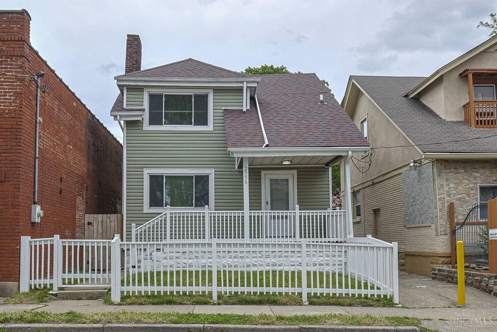 2956 Henshaw Avenue, Cincinnati, OH 45225