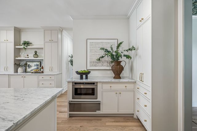 1320 Sweetbriar Ave, Nashville, TN 37212