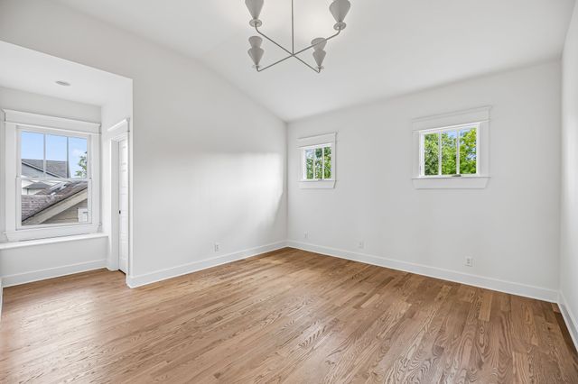 1320 Sweetbriar Ave, Nashville, TN 37212