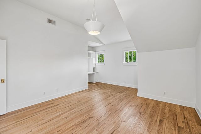 1320 Sweetbriar Ave, Nashville, TN 37212
