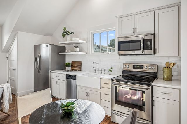 1320 Sweetbriar Ave, Nashville, TN 37212
