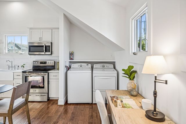 1320 Sweetbriar Ave, Nashville, TN 37212