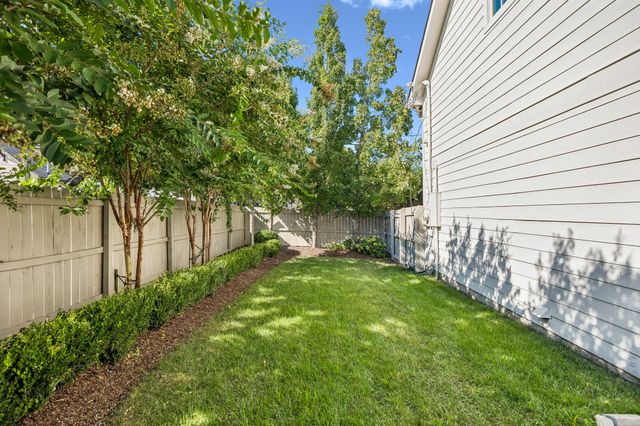 1320 Sweetbriar Ave, Nashville, TN 37212