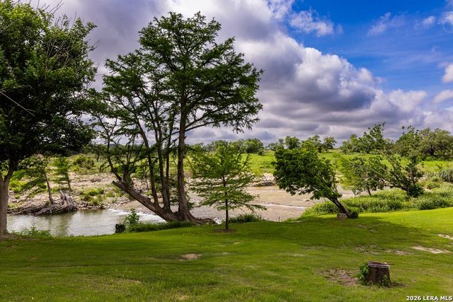 121 Simpson Rd, Comfort, TX 78013