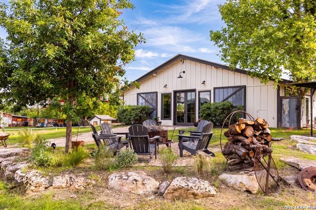 121 Simpson Rd, Comfort, TX 78013