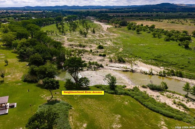 121 Simpson Rd, Comfort, TX 78013