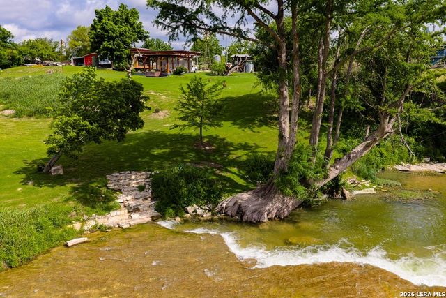 121 Simpson Rd, Comfort, TX 78013