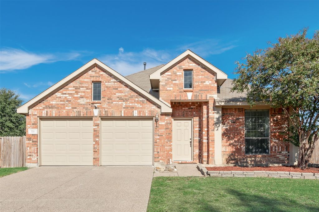 721 Honeysuckle Way, Desoto, TX 75115 — exterior