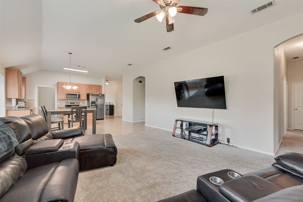 721 Honeysuckle Way, Desoto, TX 75115 — photo 5
