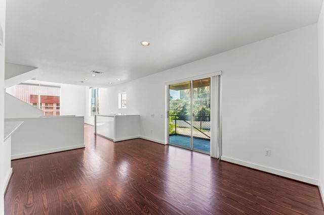 3012 Commerce Street, Houston, TX 77003