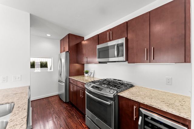 3012 Commerce Street, Houston, TX 77003