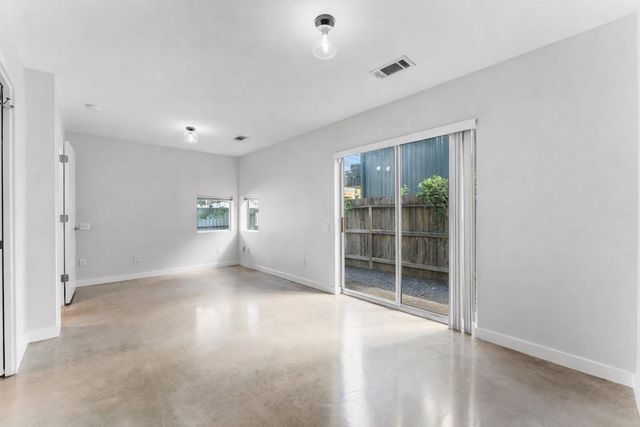 3012 Commerce Street, Houston, TX 77003