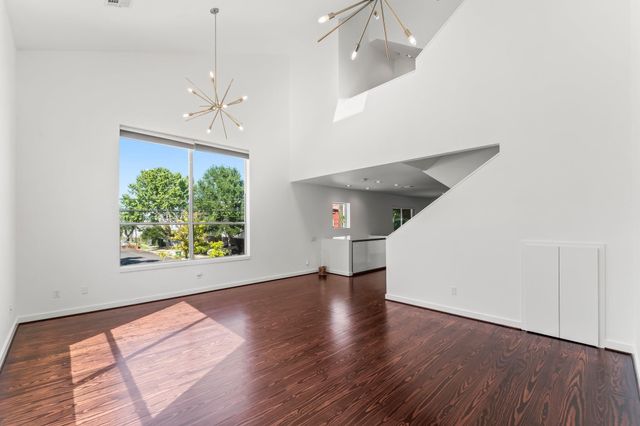 3012 Commerce Street, Houston, TX 77003
