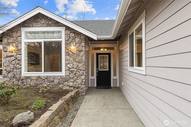 271 N Scotland Drive, Camano Island, WA 98282