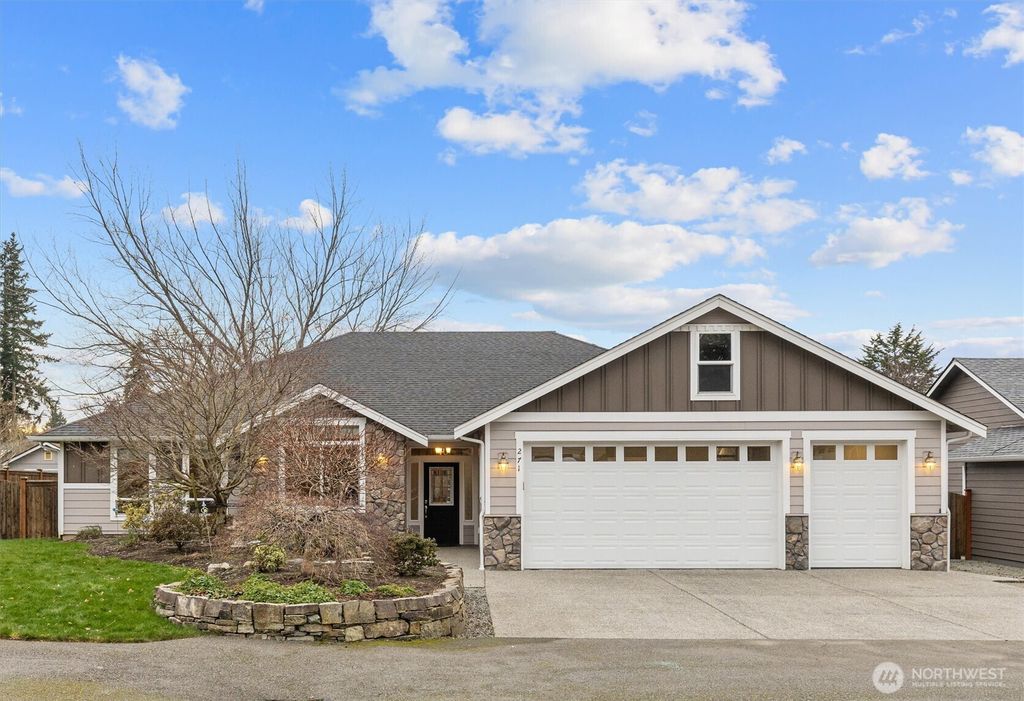 271 N Scotland Drive, Camano Island, WA 98282