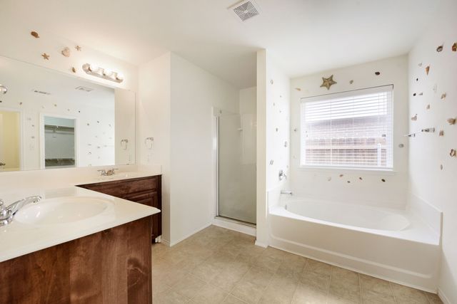 900 Cheryl Street, Crowley, TX 76036