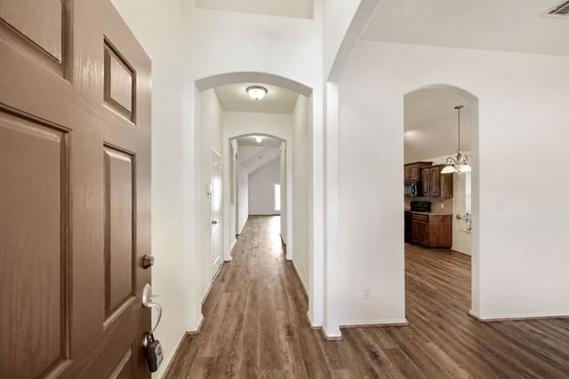 900 Cheryl Street, Crowley, TX 76036