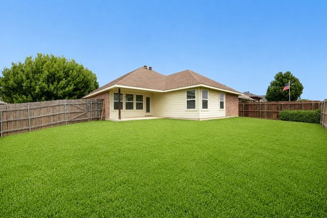 900 Cheryl Street, Crowley, TX 76036