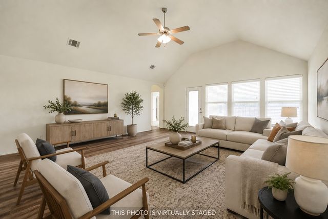 900 Cheryl Street, Crowley, TX 76036