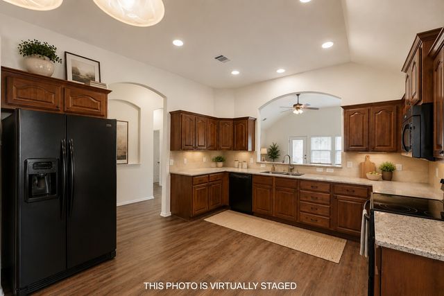 900 Cheryl Street, Crowley, TX 76036