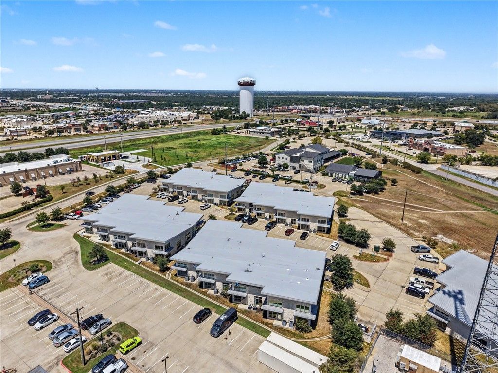 1645 Greens Prairie Road W 204, College Station, TX 77845 — exterior