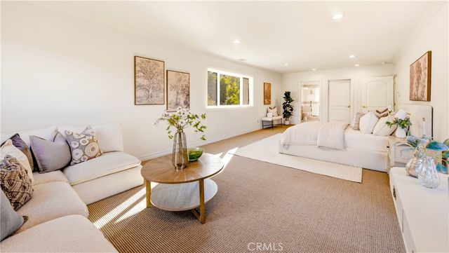 19501 Weeburn Court, Tarzana, CA 91356