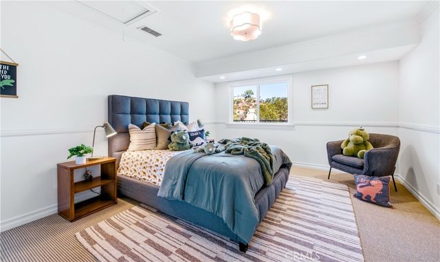 19501 Weeburn Court, Tarzana, CA 91356