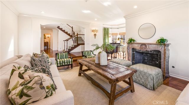 19501 Weeburn Court, Tarzana, CA 91356