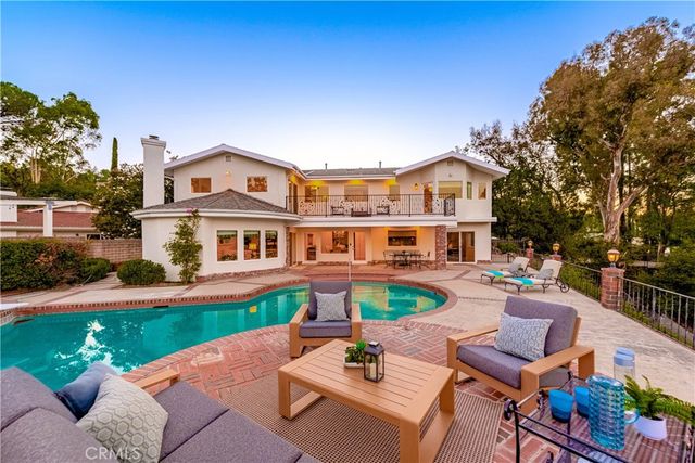19501 Weeburn Court, Tarzana, CA 91356