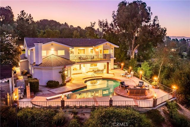 19501 Weeburn Court, Tarzana, CA 91356