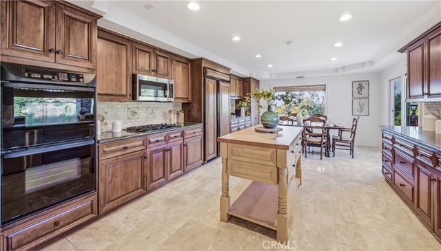 19501 Weeburn Court, Tarzana, CA 91356