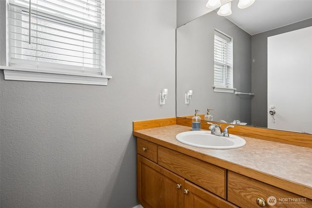 19706 85th Avenue E, Spanaway, WA 98387