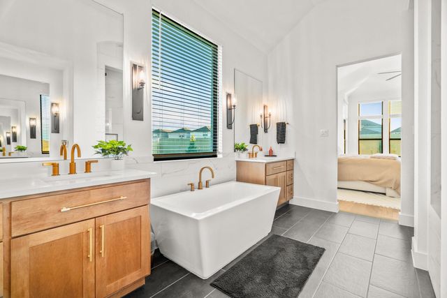 511 Irvine CIR, Liberty Hill, TX 78642