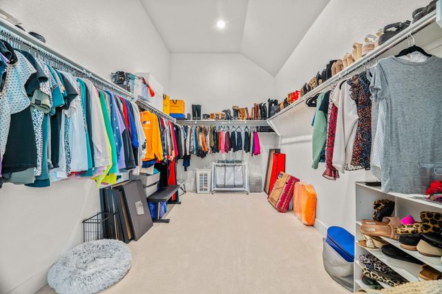 511 Irvine CIR, Liberty Hill, TX 78642