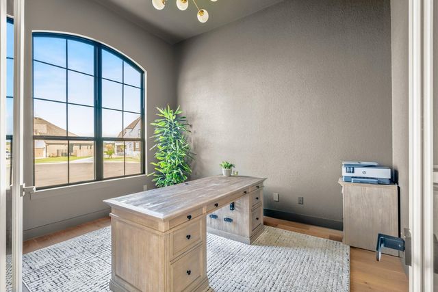 511 Irvine CIR, Liberty Hill, TX 78642
