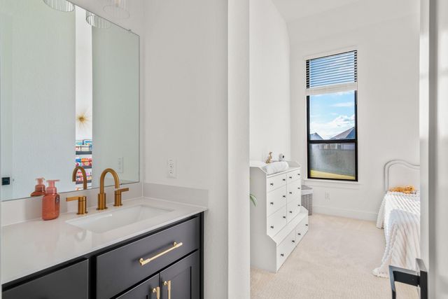511 Irvine CIR, Liberty Hill, TX 78642