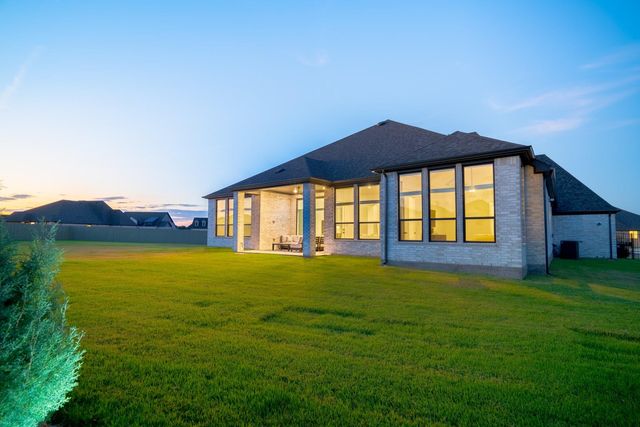 511 Irvine CIR, Liberty Hill, TX 78642