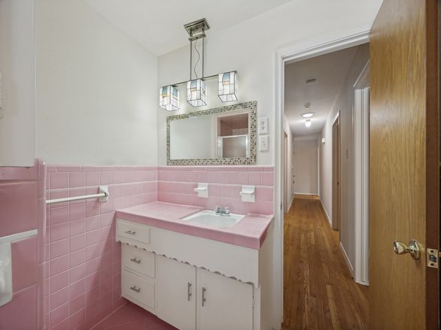 8426 Swift Avenue, Dallas, TX 75228