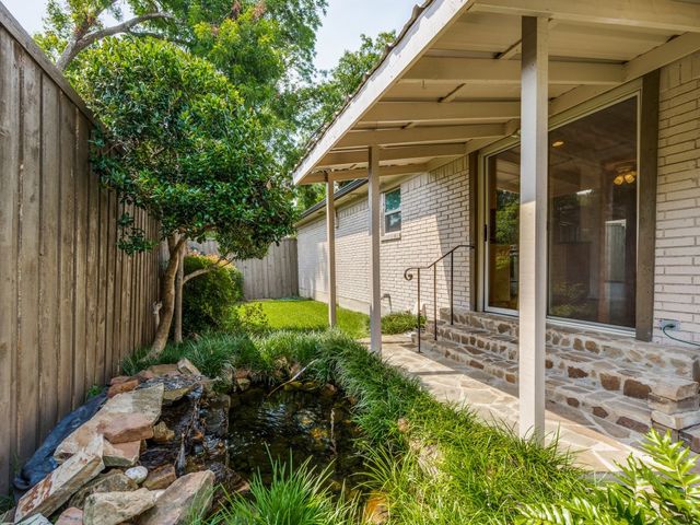 8426 Swift Avenue, Dallas, TX 75228