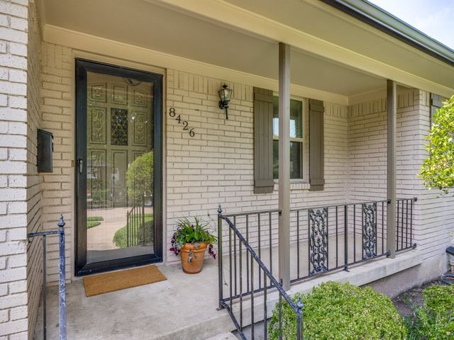 8426 Swift Avenue, Dallas, TX 75228