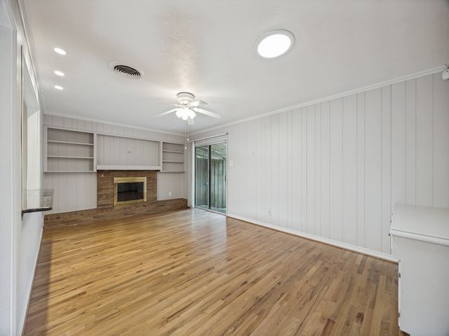 8426 Swift Avenue, Dallas, TX 75228