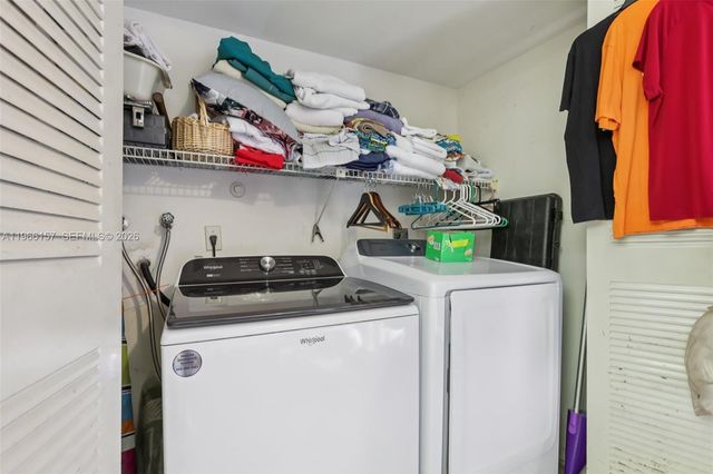 1881 SW 81st Ave, Davie, FL 33324