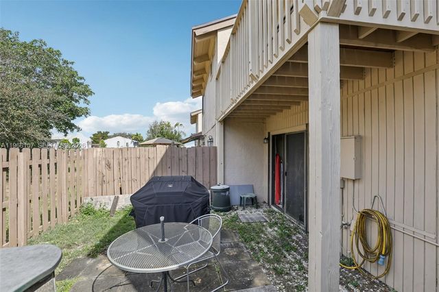 1881 SW 81st Ave, Davie, FL 33324