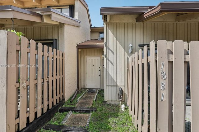 1881 SW 81st Ave, Davie, FL 33324