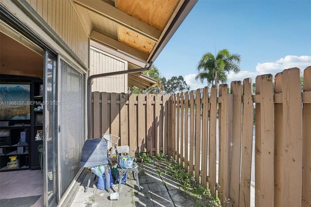 1881 SW 81st Ave, Davie, FL 33324